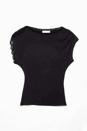Black Top en dentelle à manches courtes
