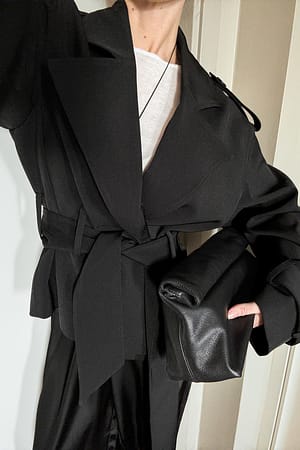 Black Gabardina suave con cinturón