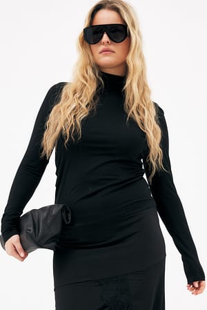 Black Top de cuello alto Soft Line