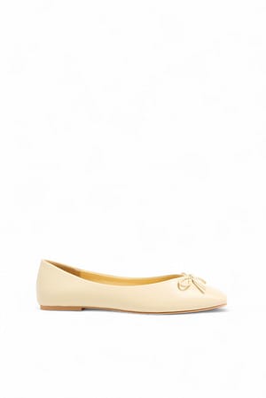 Light Yellow Ballerinas mit eckiger Spitze und Schleife