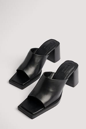 Squared Toe Leather Mules Black NA-KD