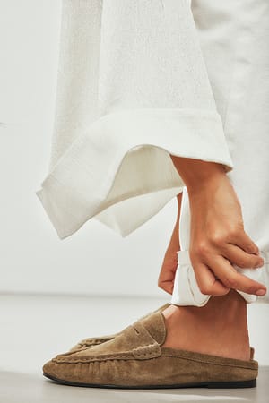 Beige Step-in loafers i mocka