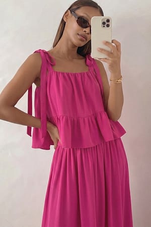 Fuchsia Pink Top con volantes y lazos en los hombros