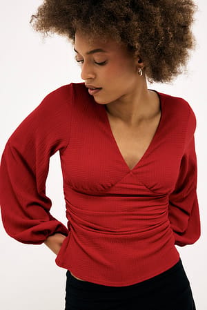 Dark Red Bluse mit weiten Ärmeln