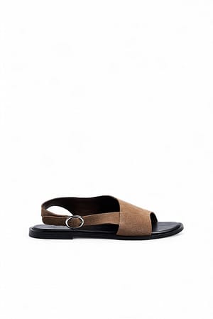 Camel Suede platte slingbacks met brede band
