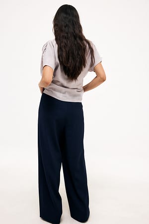 Image 2 of 6