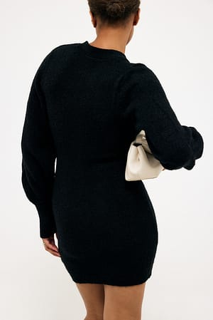 Image 2 of 6