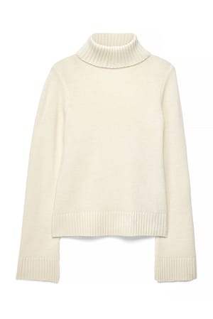 Offwhite Wool Knitted Sleeve Slit Sweater