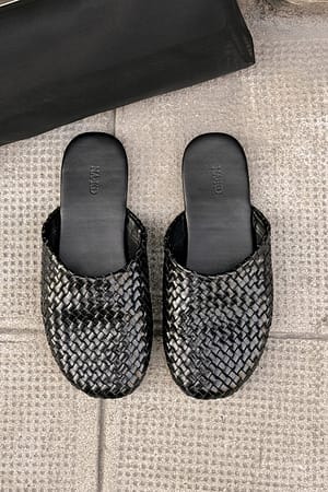Black Vevde skinnsandaler