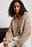 Recycelter kurzer Strickcardigan mit Zopfmuster