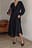 Midikleid mit Falten an der Taille und V-Ausschnitt