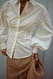 White tailliertes Baumwollshirt
