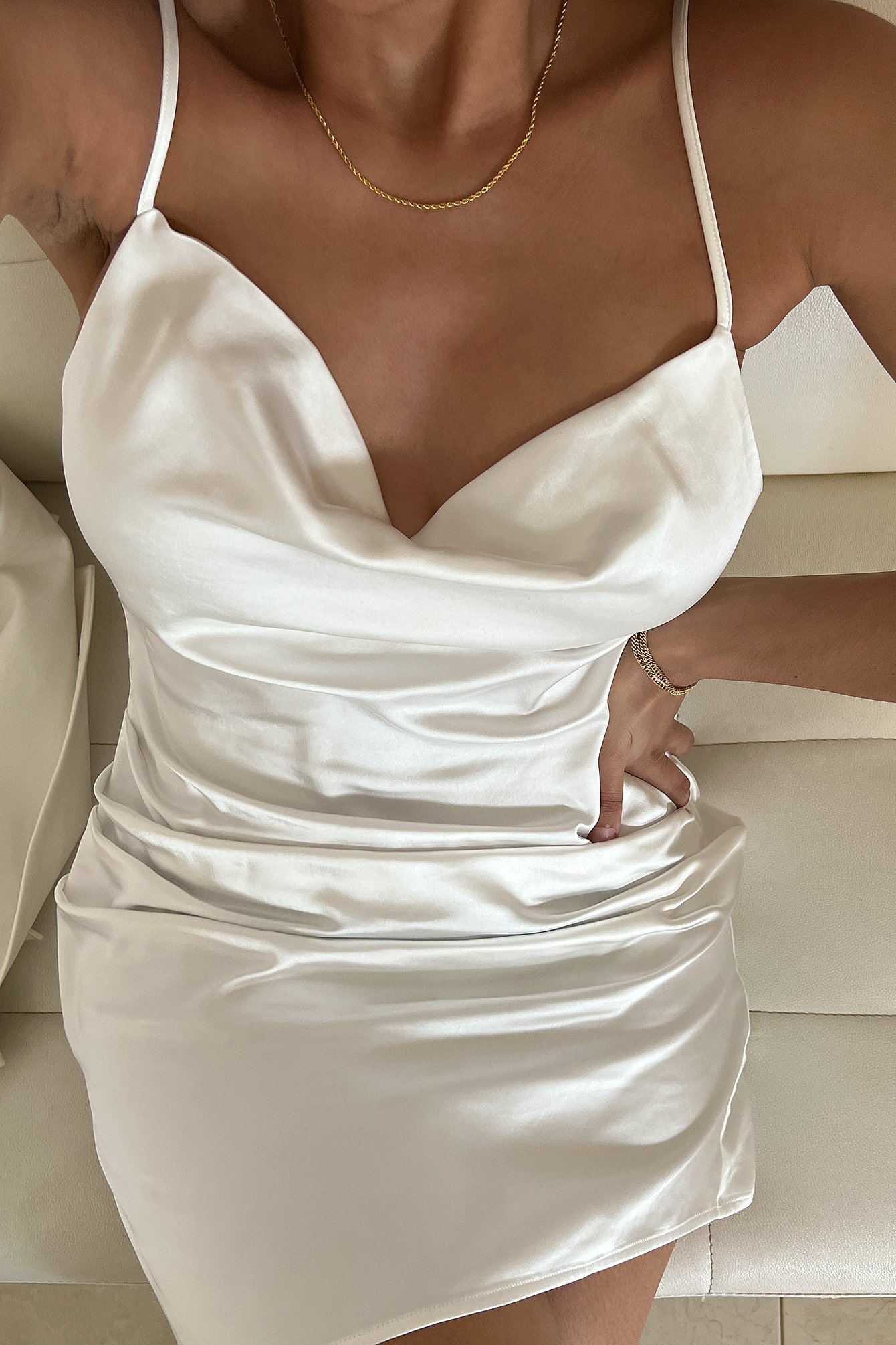 White Waterval gedrapeerde mini-jurk