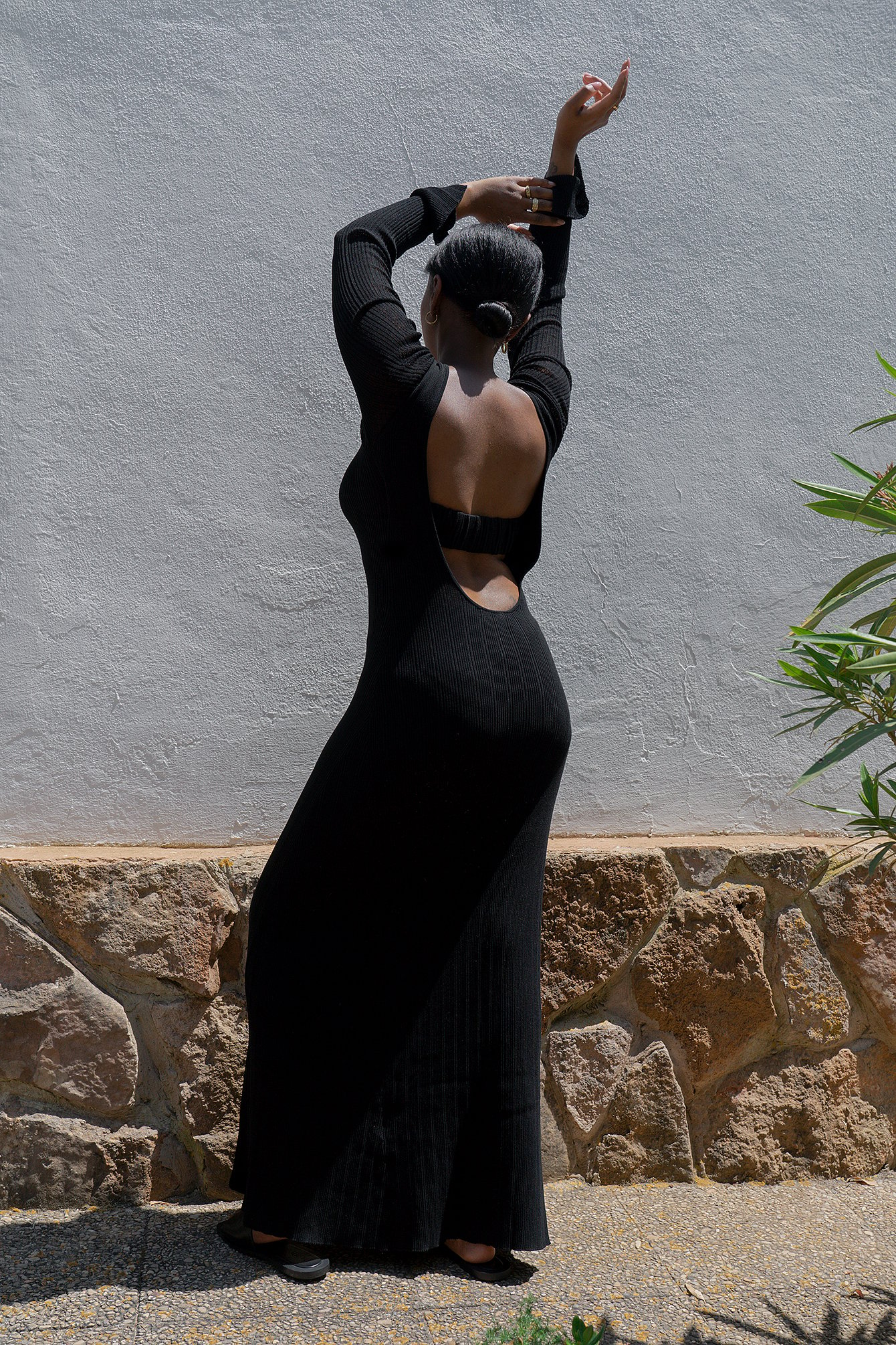 Black Rouched Back Detail Maxi Dress