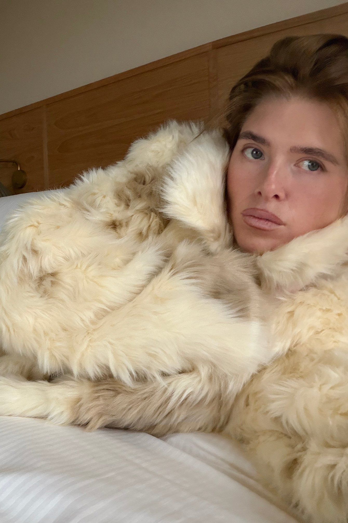 Faux Fur Short Jacket Beige | NA-KD