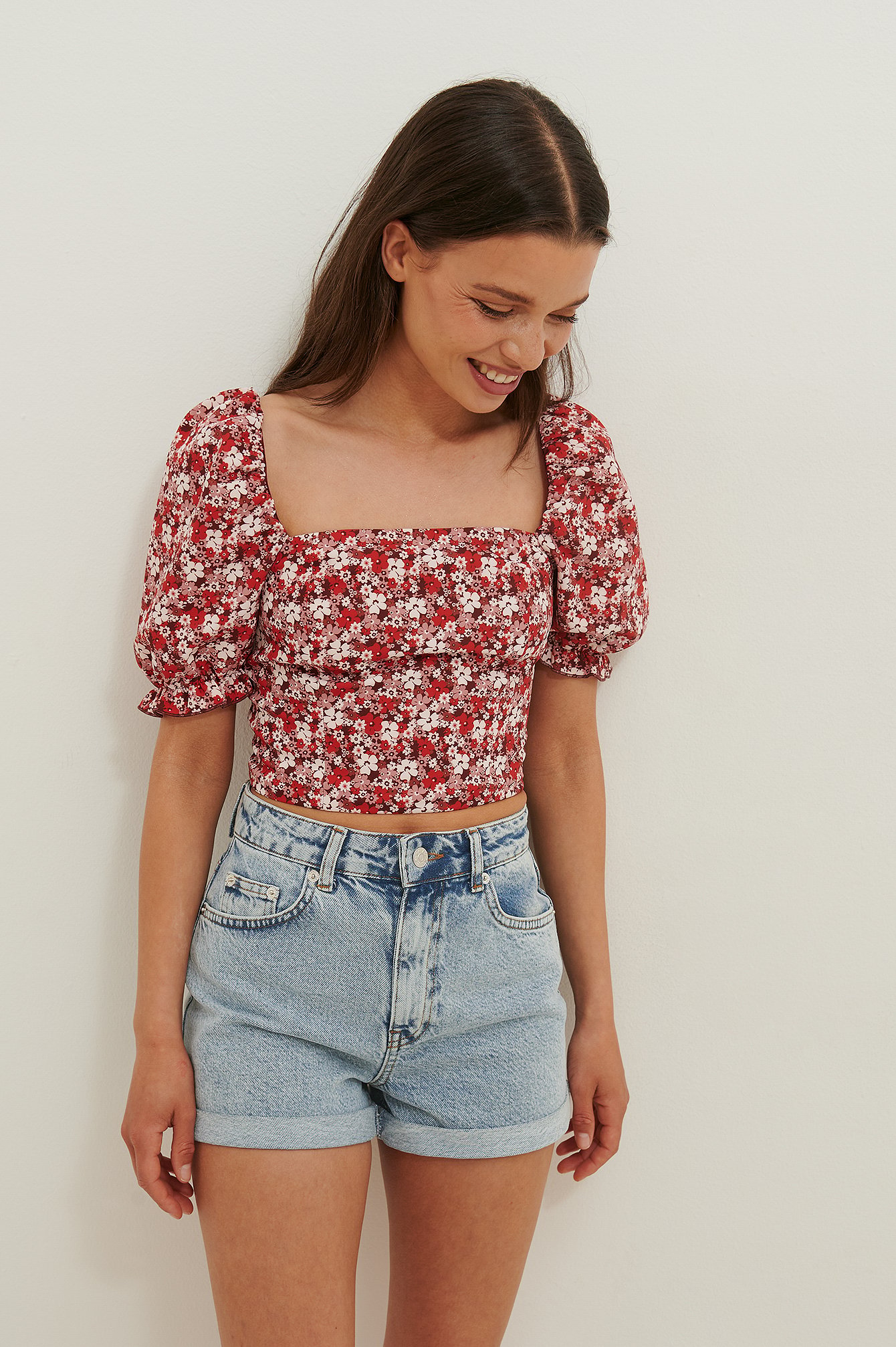 Red Flower Cropped Puff Sleeve Top