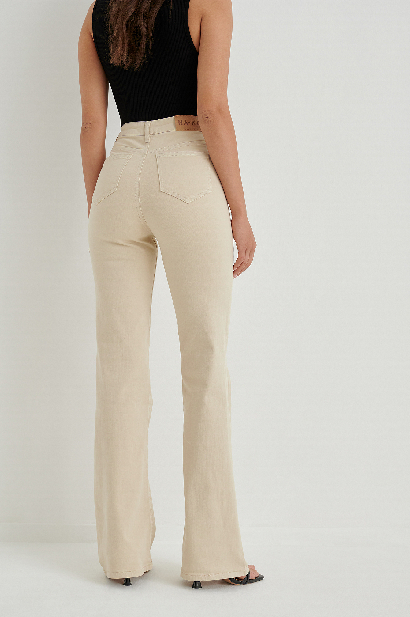 Mid Rise Flared Jeans Black | na-kd.com