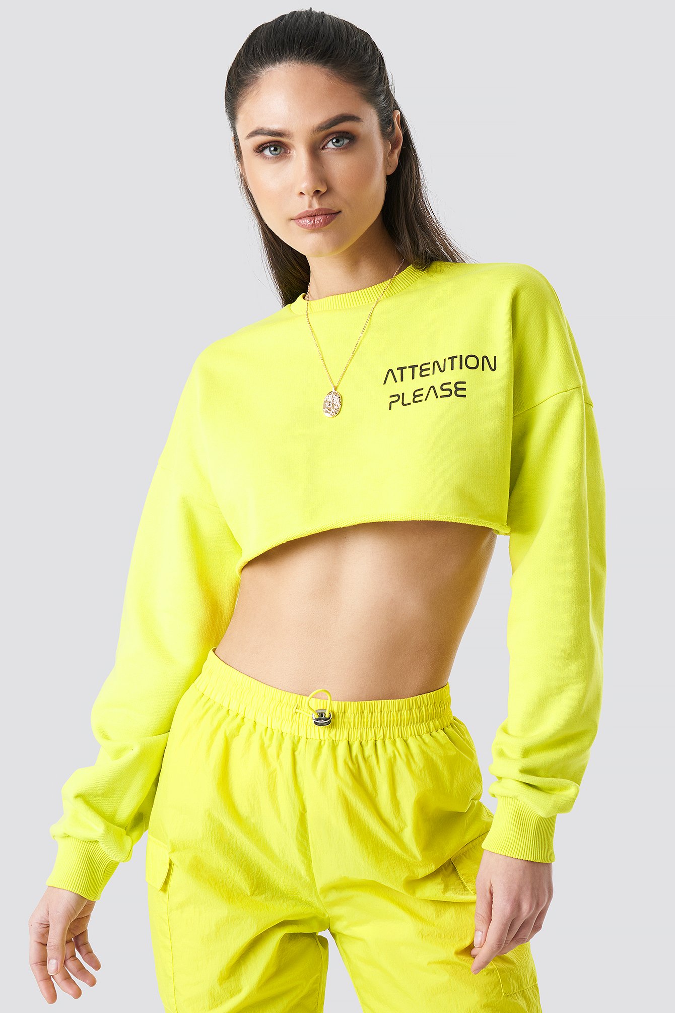 Anna Nooshin X Na-kd Attention Please Raw Cropped Sweater - Green Https://www.na-kd.com/poqcolorimages/green.png