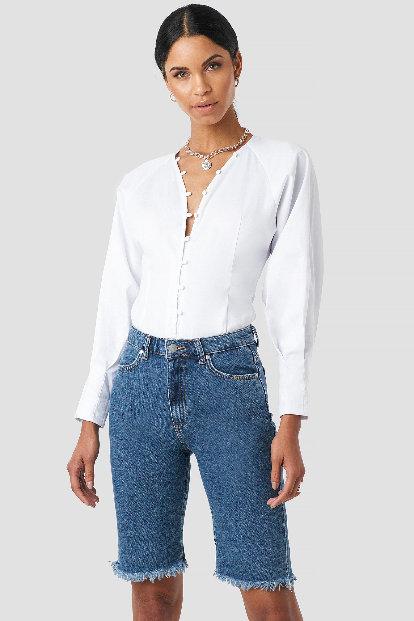 Highwaisted Raw Hem Denim Shorts Mid Blue