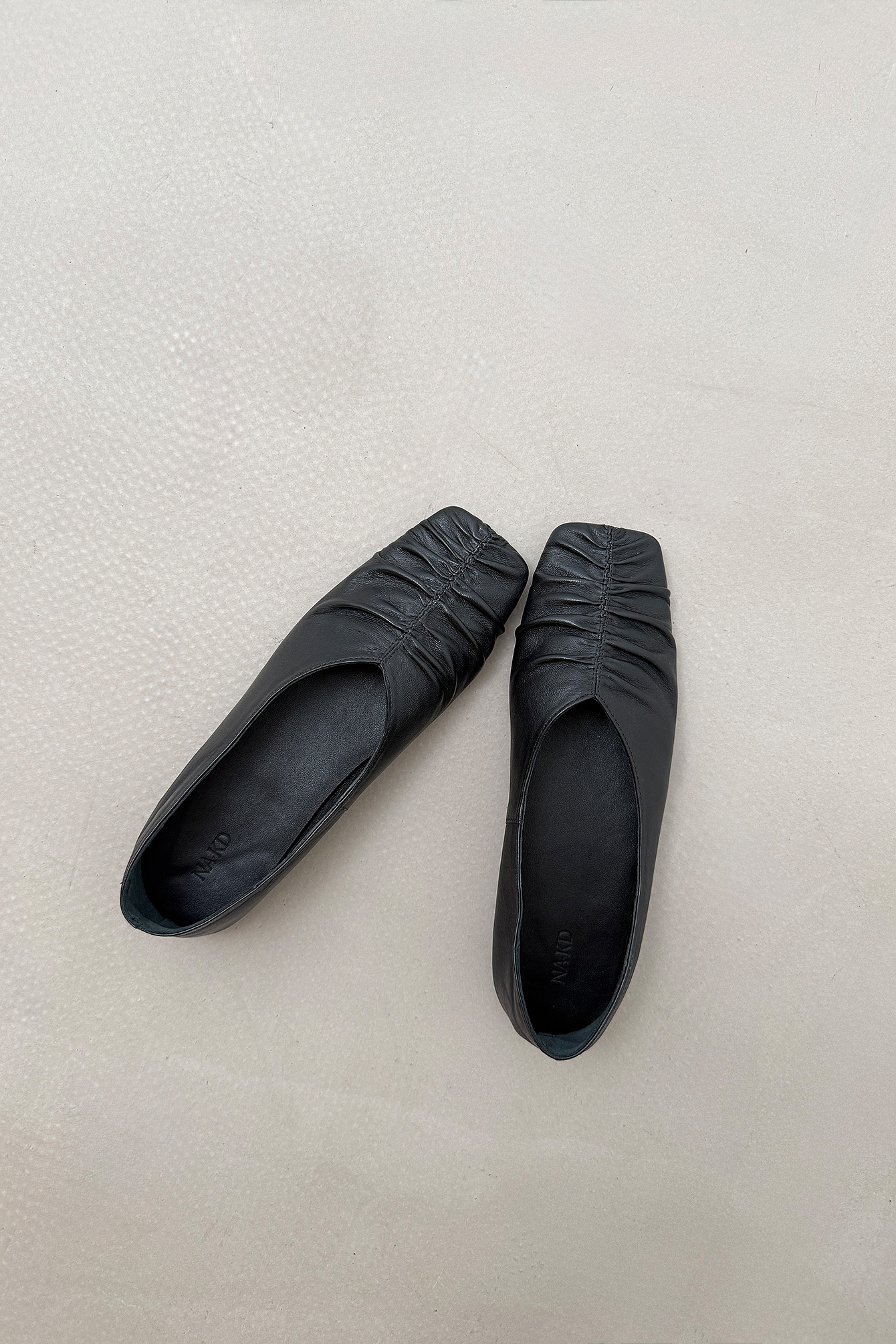 Leather ballet flats