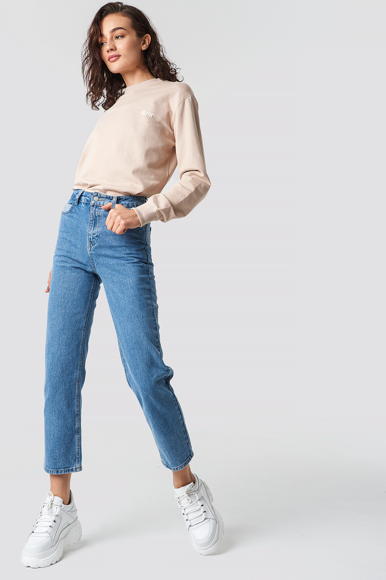 outfit straight jeans