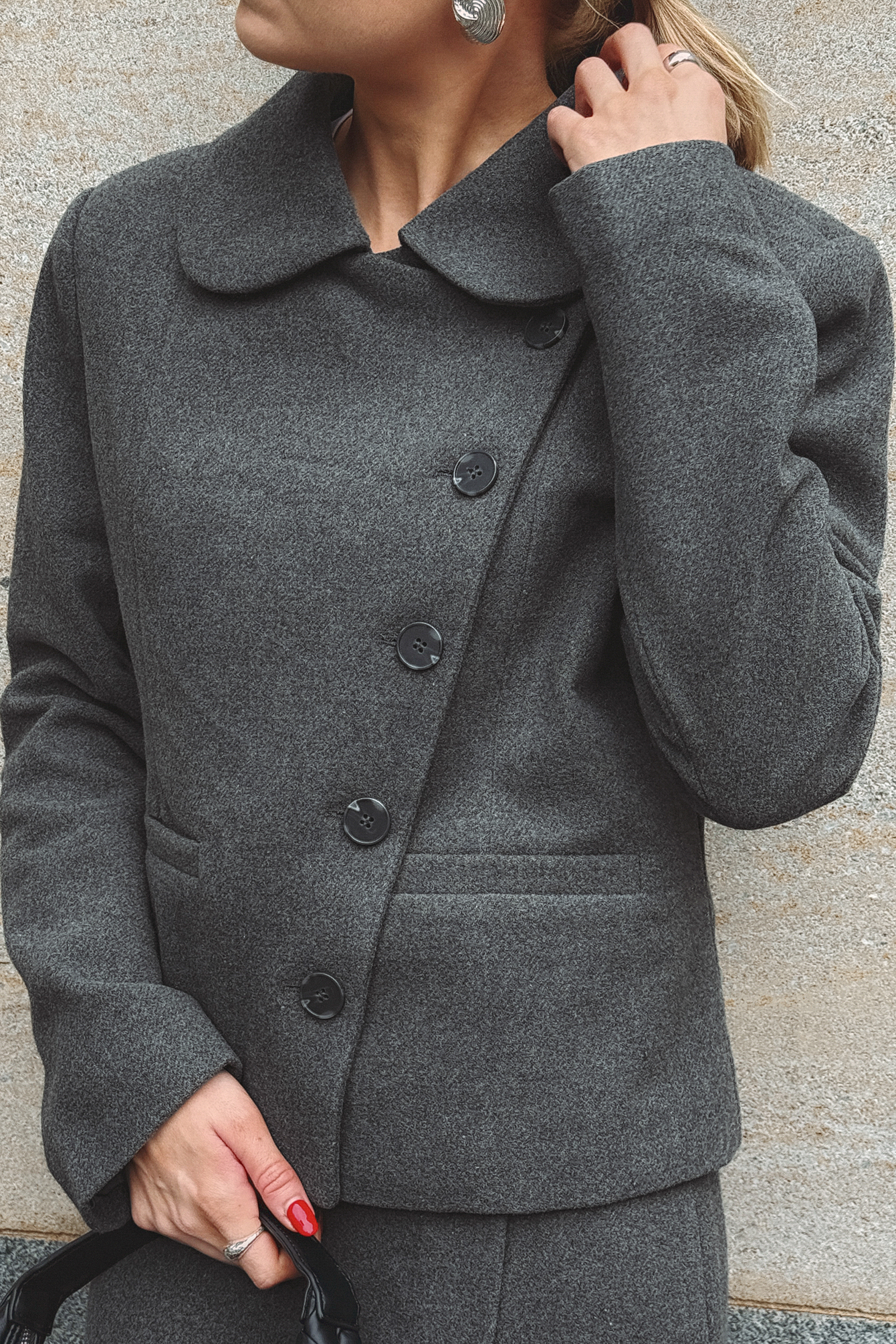 Lydia Tomlinson x NA-KD Chaqueta corta asimétrica con botones - Overshirt Jackets - Grey - EU 34 - NA-KD / NAKD