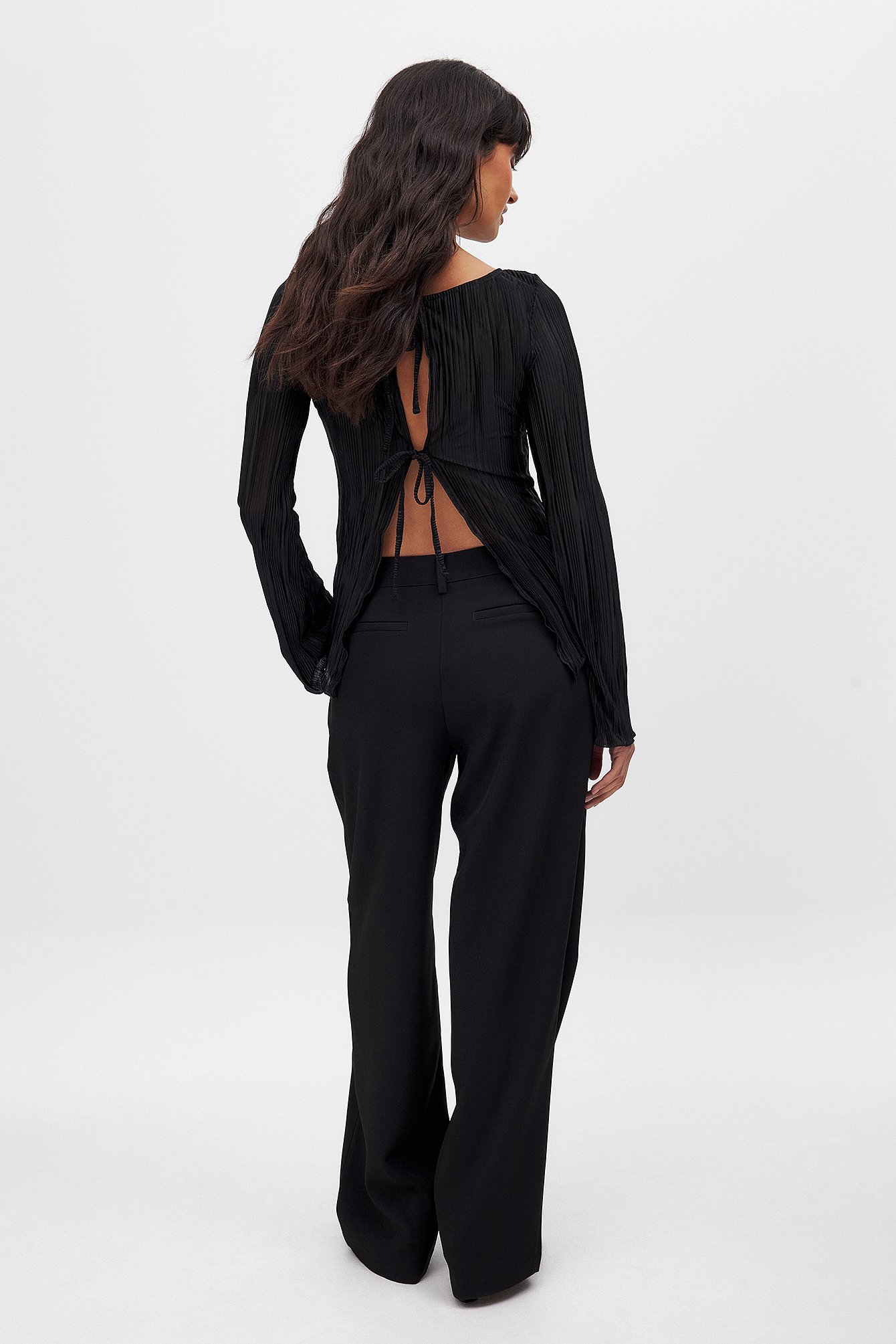 Back tie long sleeve top