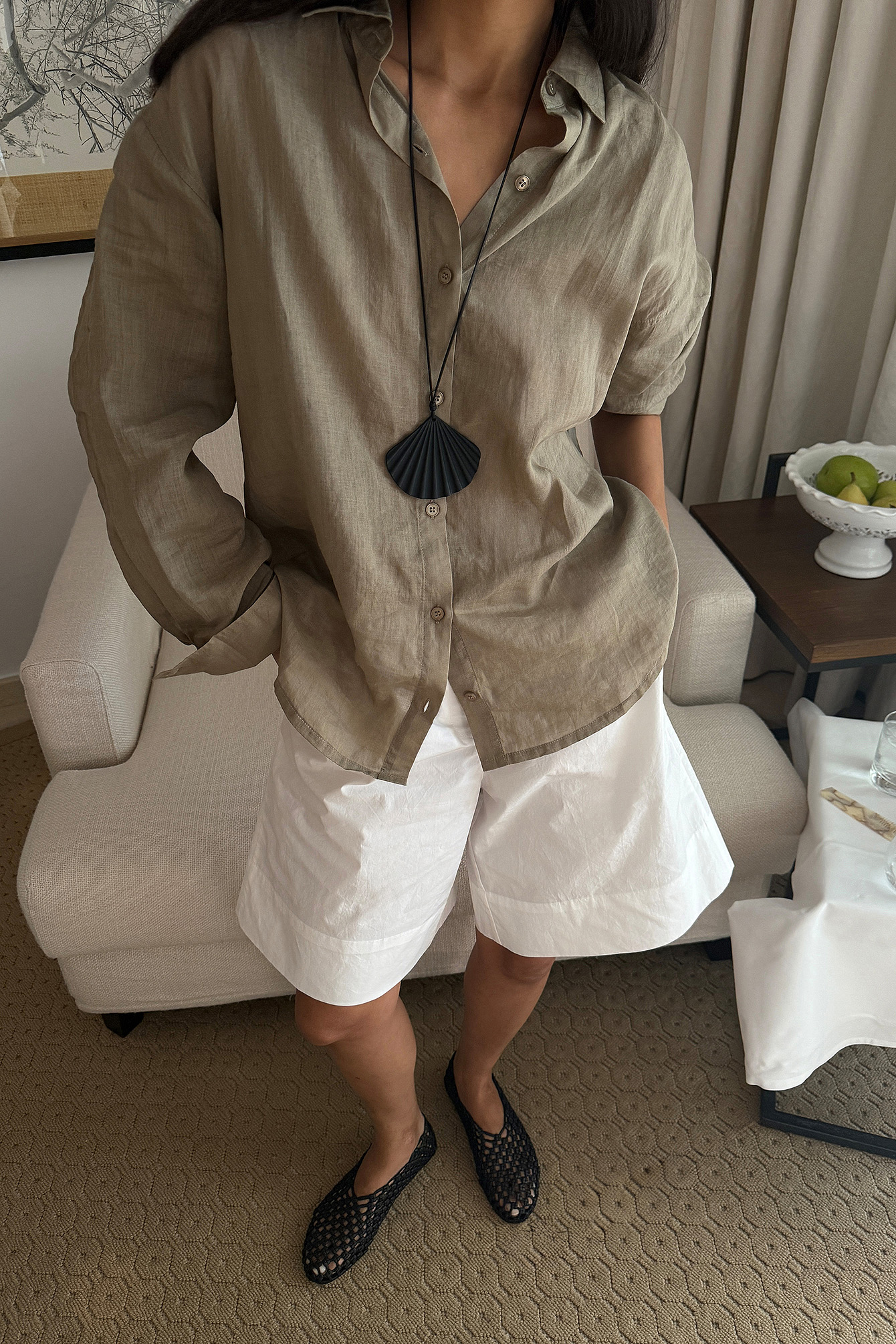 Bermuda cotton shorts white — shorts med fickor från NA-KD
