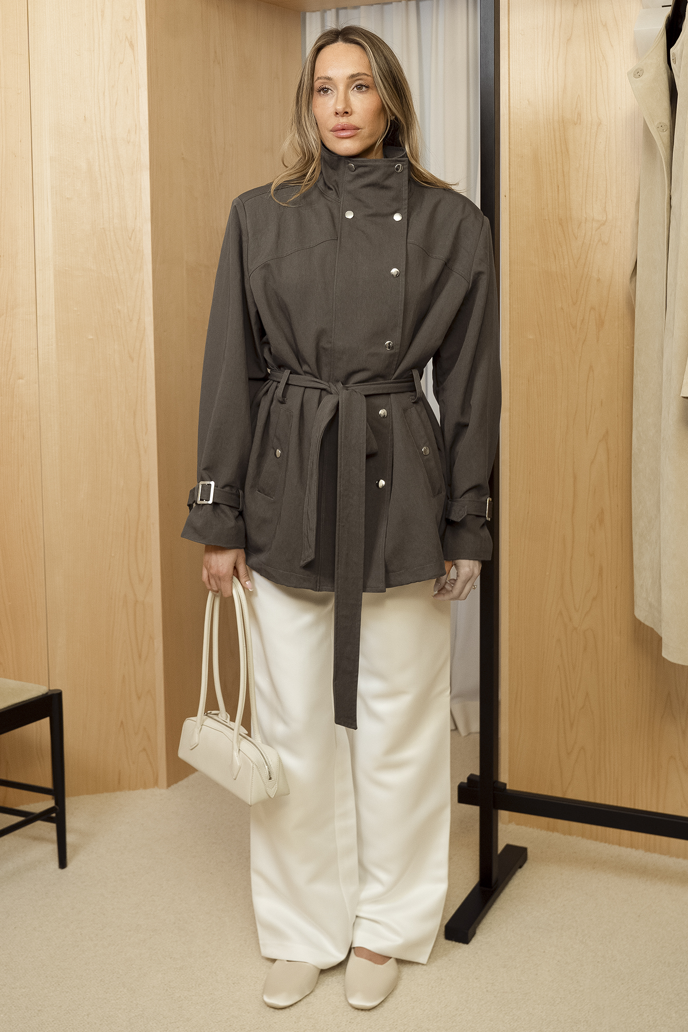 Alexia x NA-KD Korte trenchjas met grote schoudervullingen - Trenchcoats - Bruin - EU 32 - NA-KD / NAKD