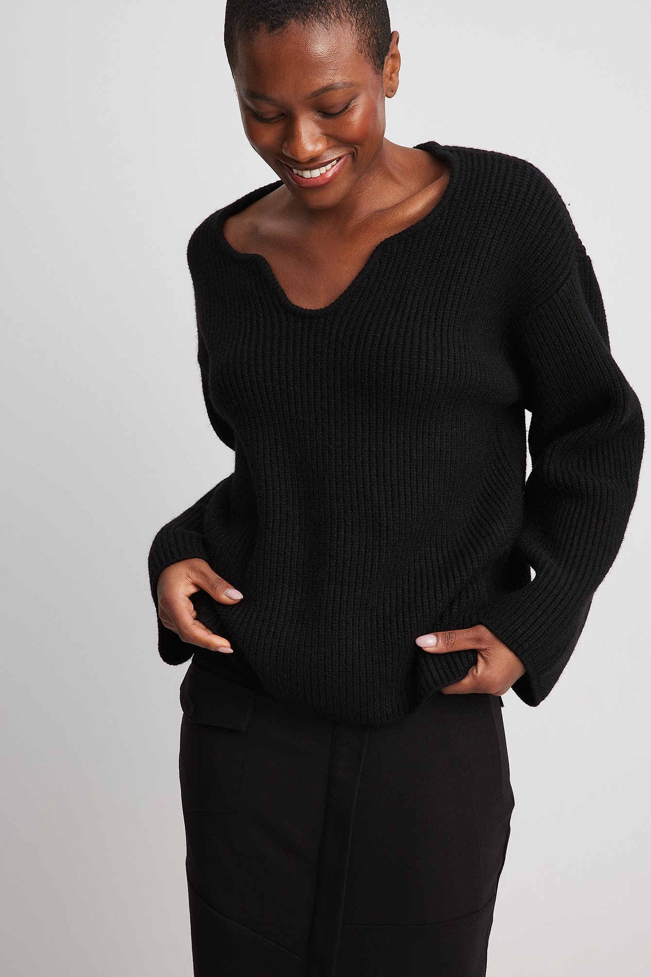 Boxy Knitted Neck Detail Sweater Black | NA-KD
