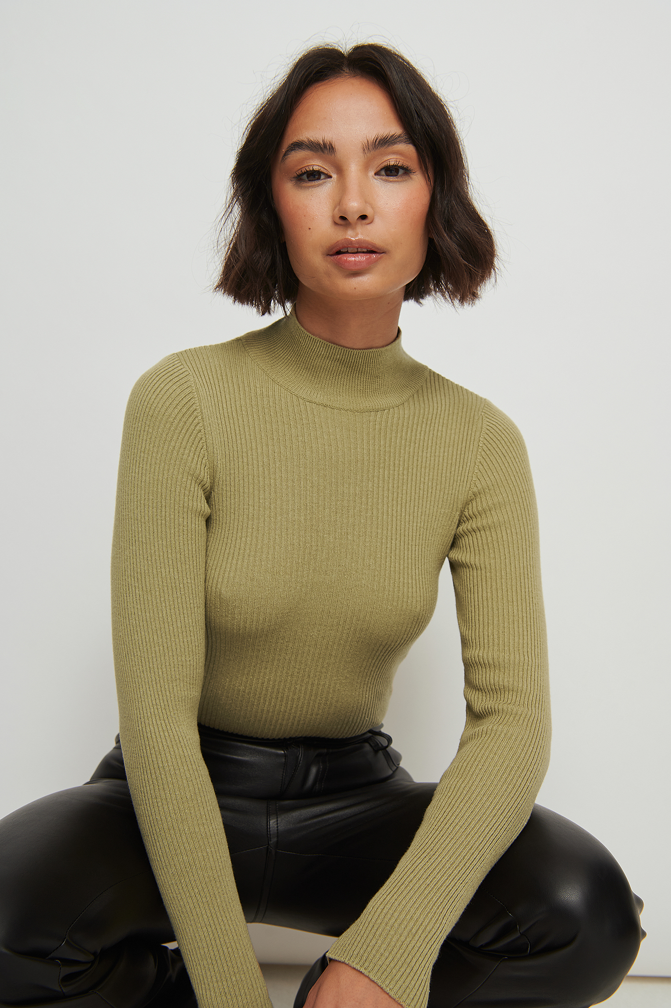 Rib Knitted Turtle Neck Sweater Green