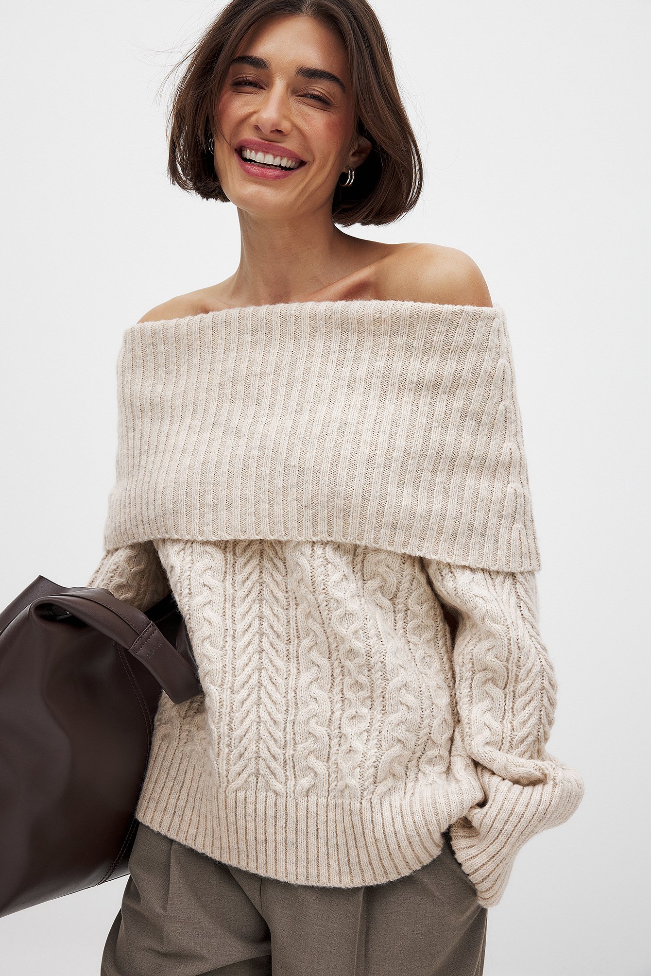 Cable Knitted Off Shoulder Sweater Beige | NA-KD