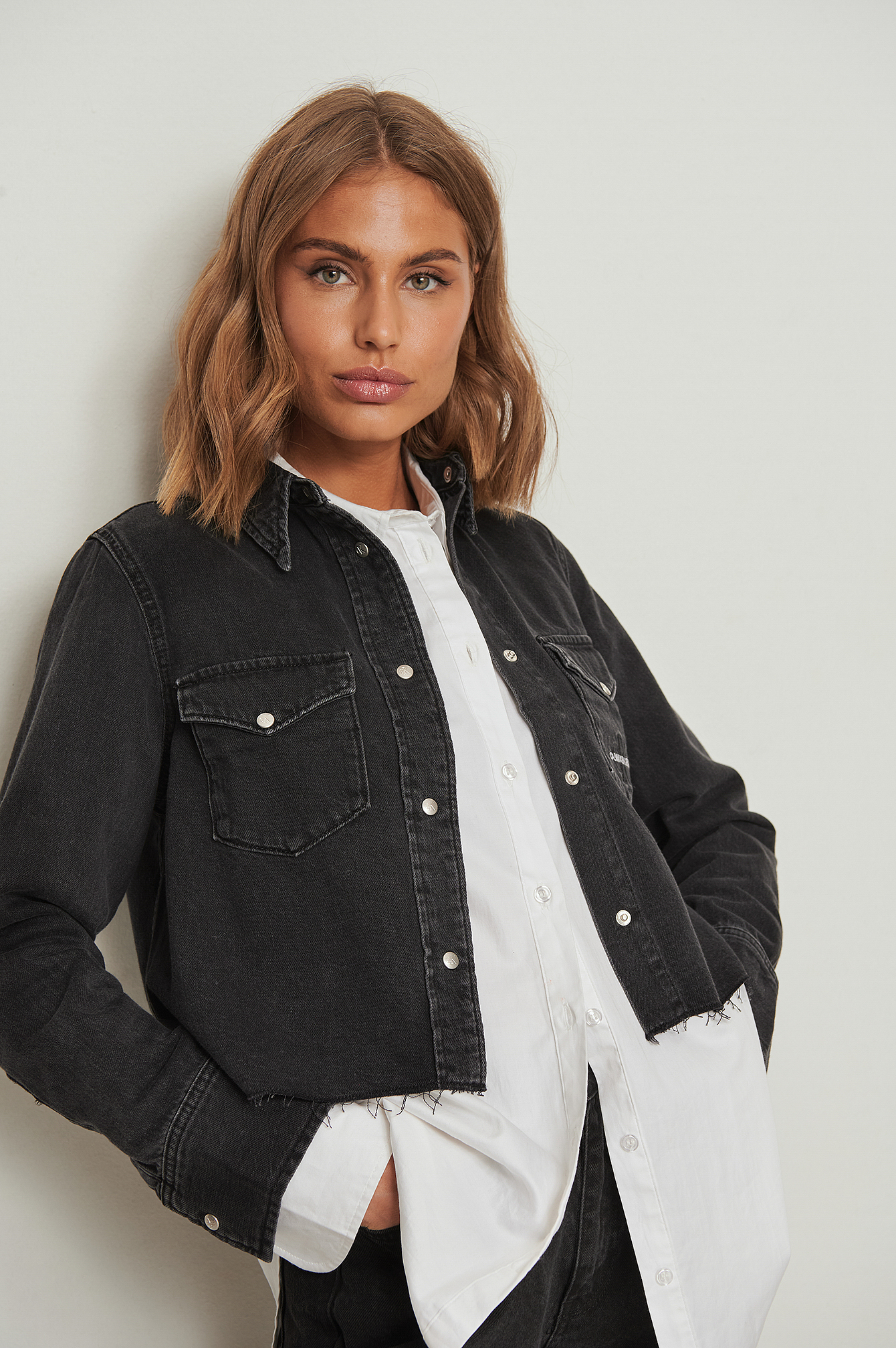 Cropped Modern Essential Shirt Black 