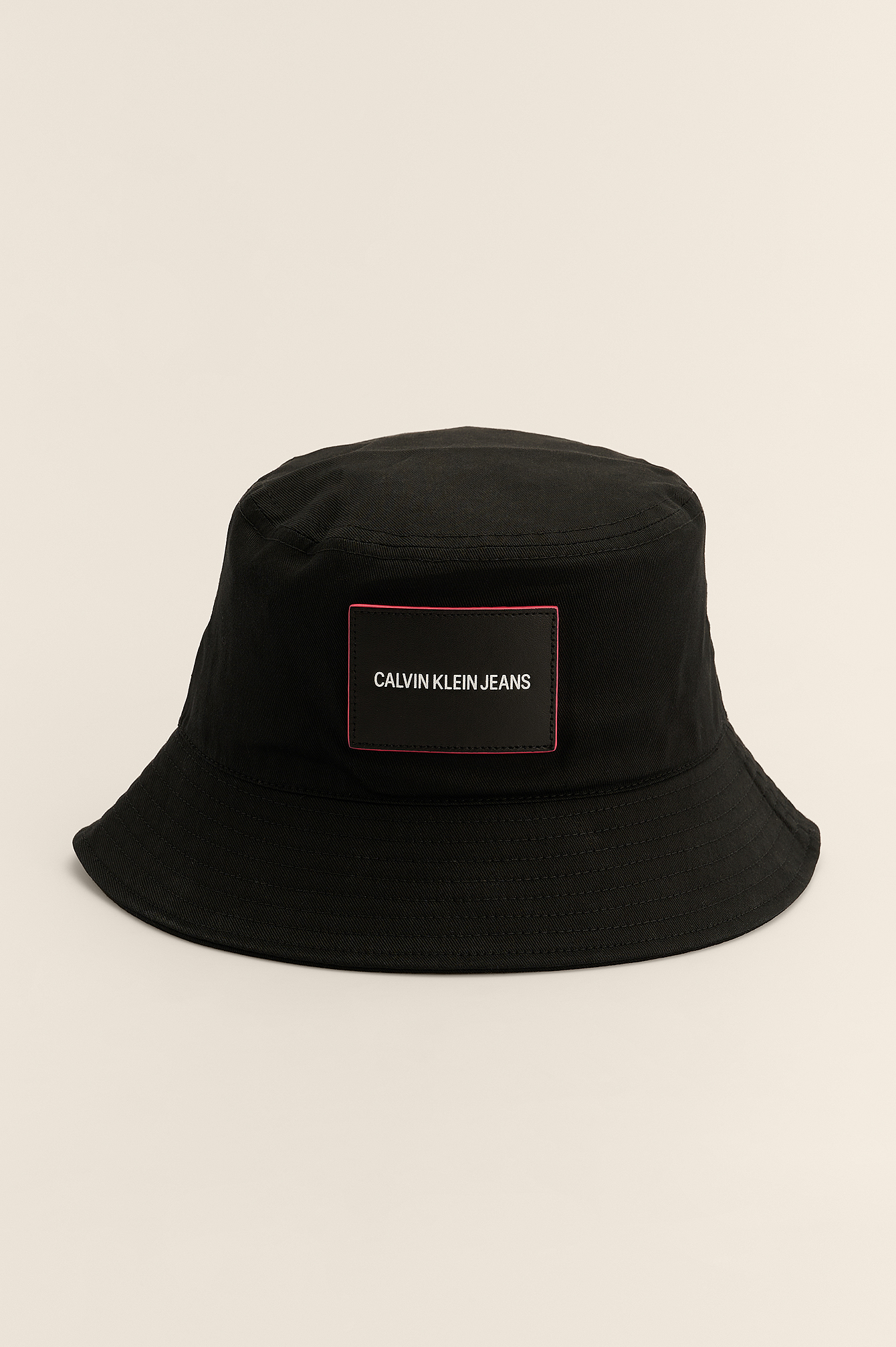 Essential Bucket Hat Black | na-kd.com