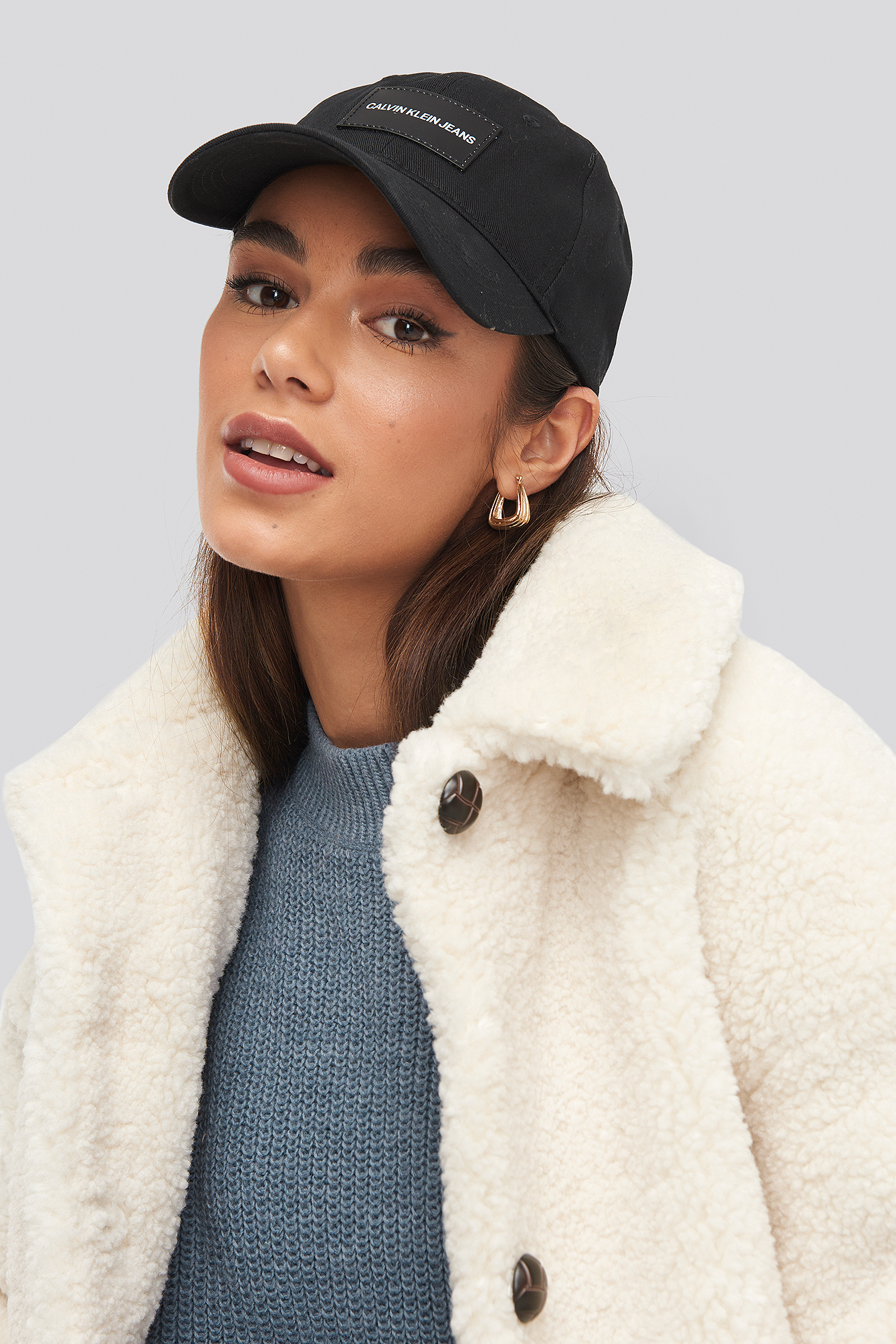 J Institutional Logo Cap Black Beauty