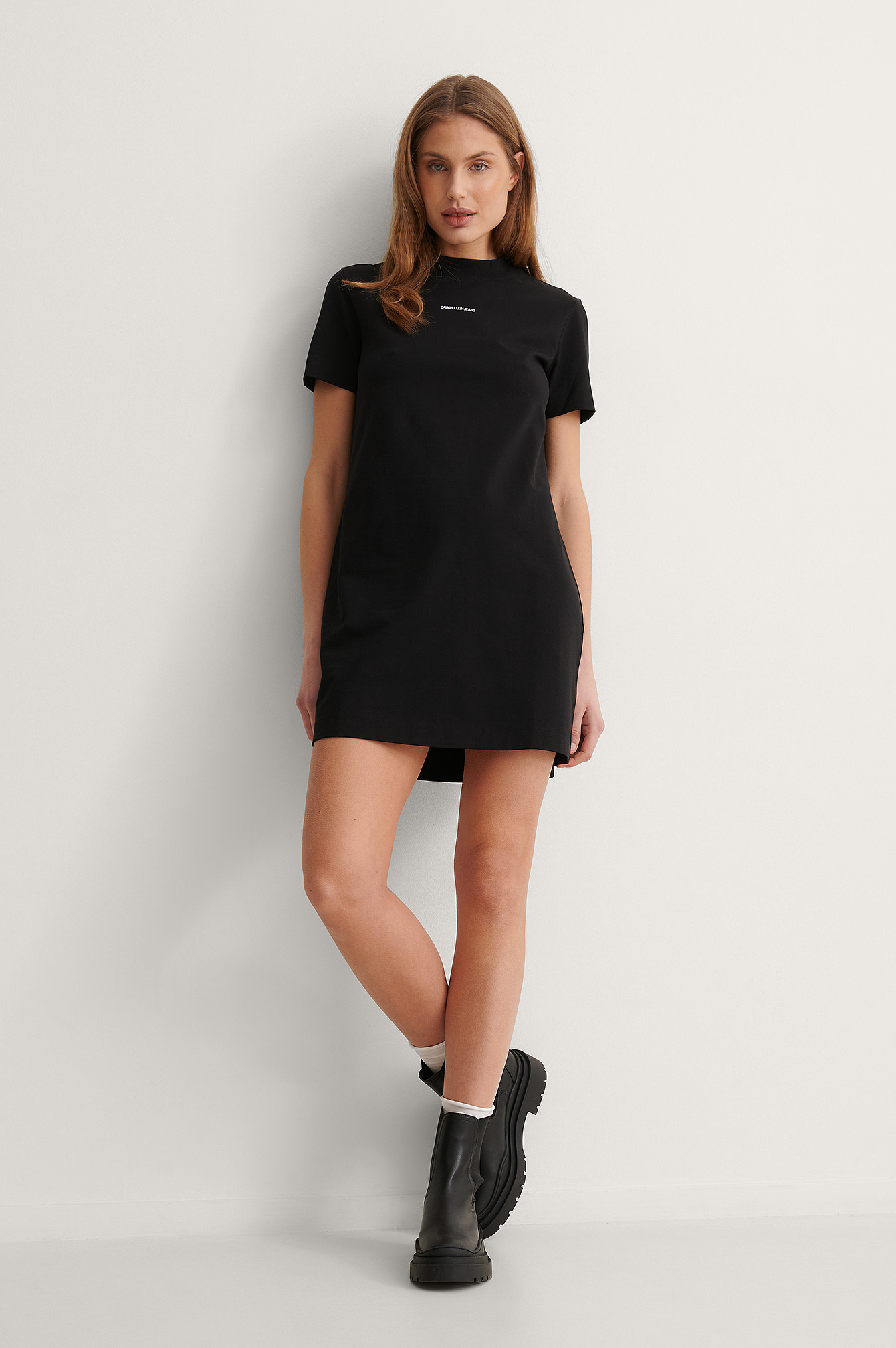 Micro Branding T-Shirt Dress Black | na 