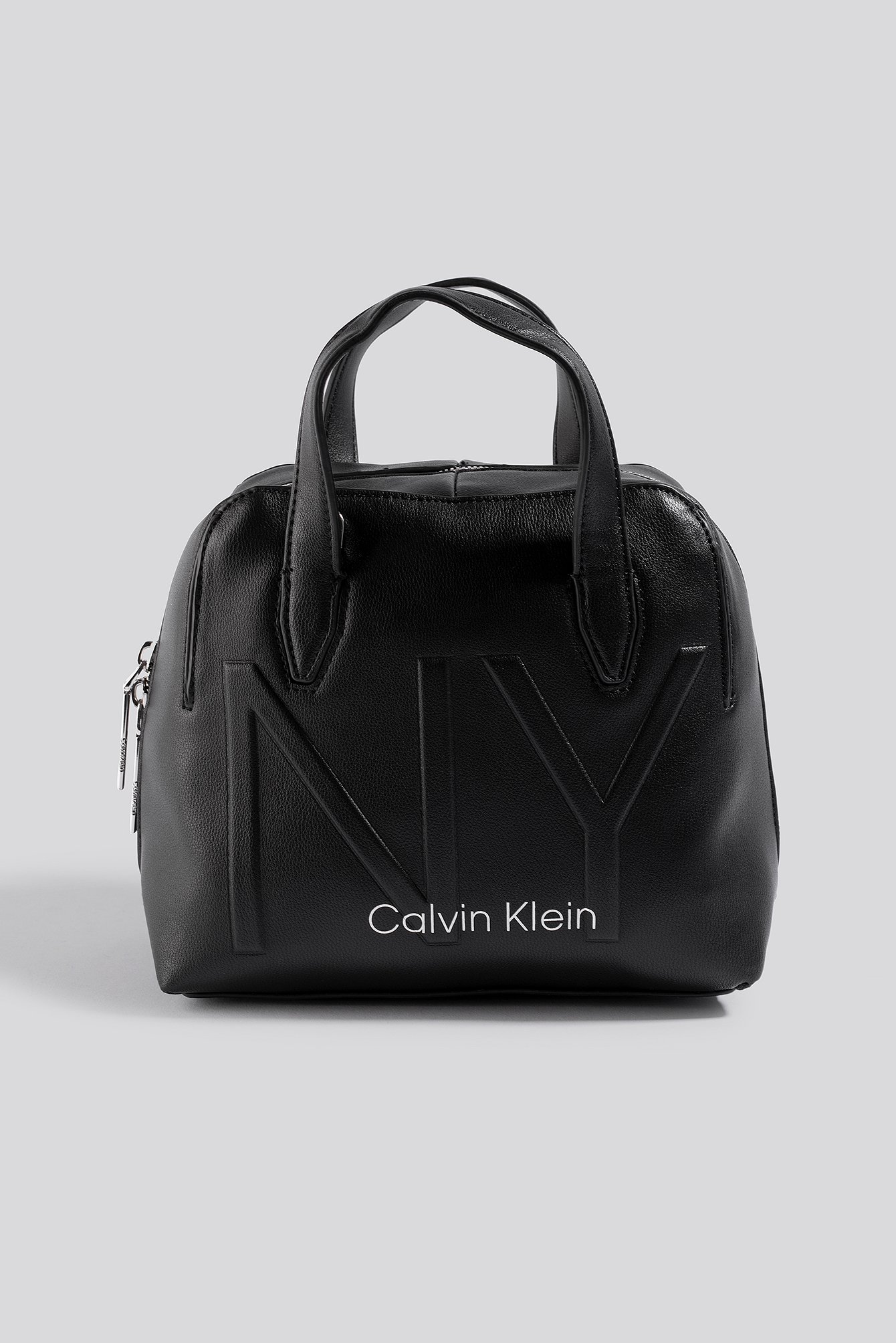 Calvin Klein Ny Shaped Sml Duffle Bag - Black