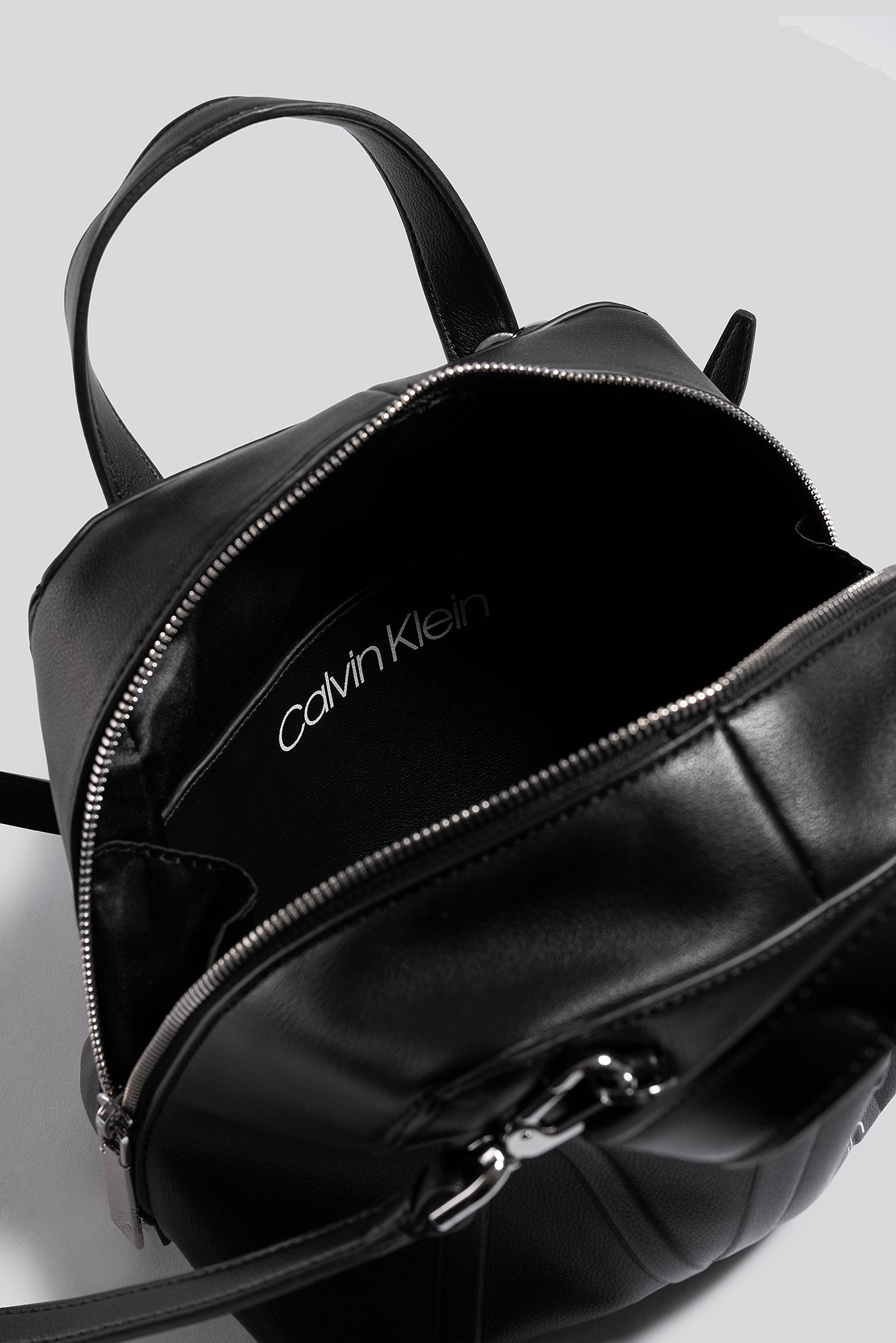 NY Shaped SML Duffle Bag Black