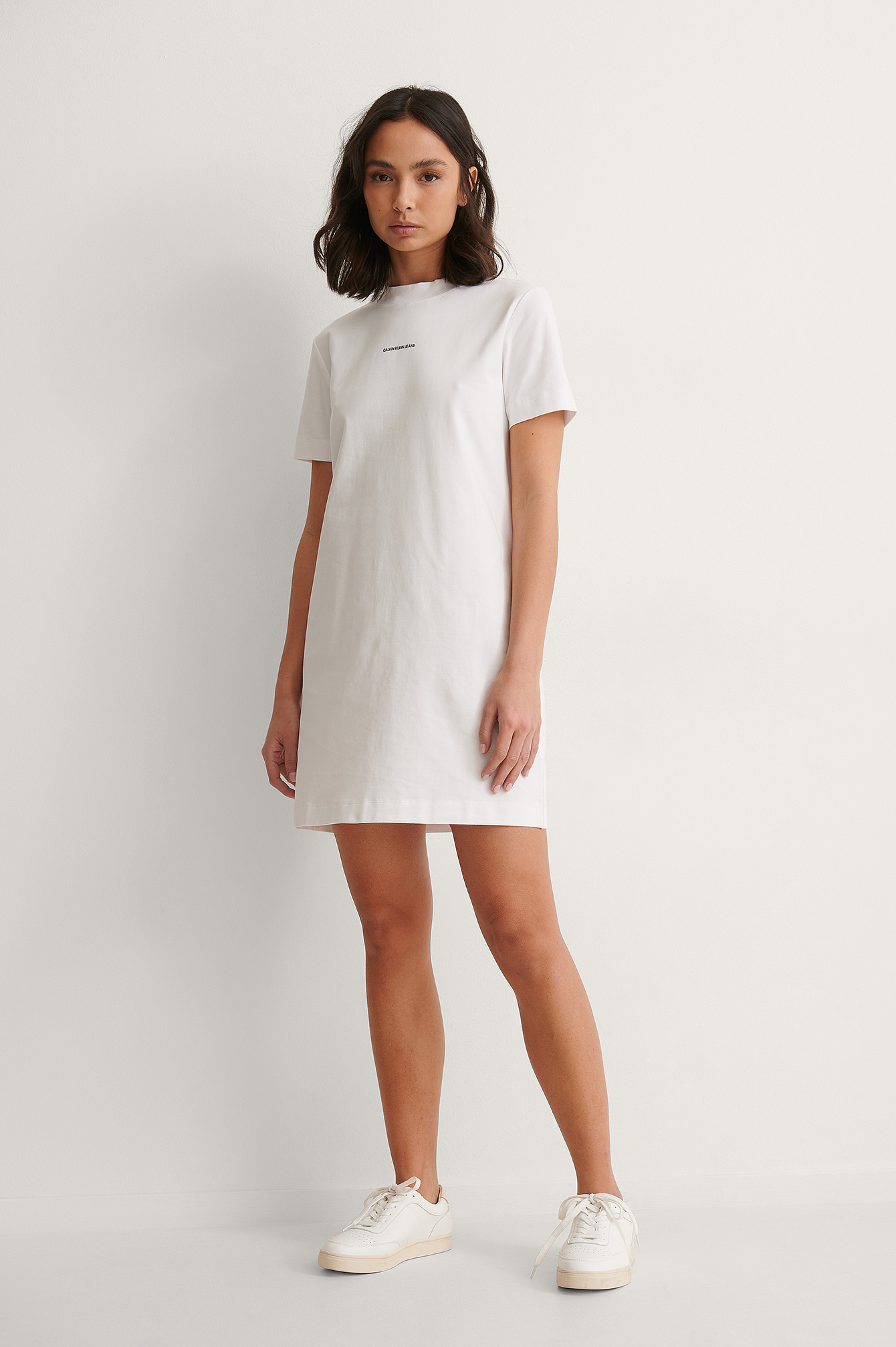 analogi skrivning køber T-Shirtkjole Hvid | NA-KD