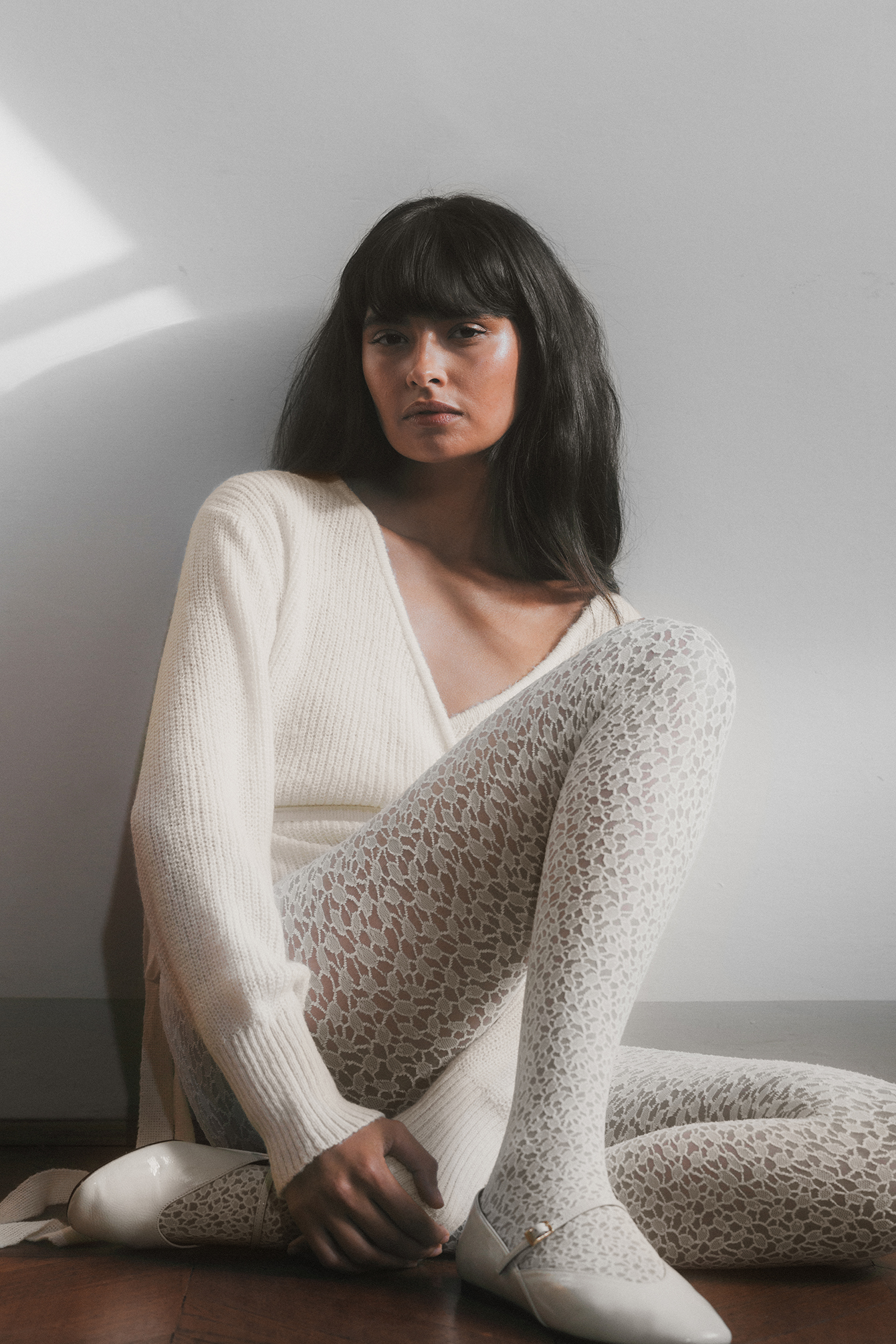 Lightweight Cardigan in Navy Offwhite