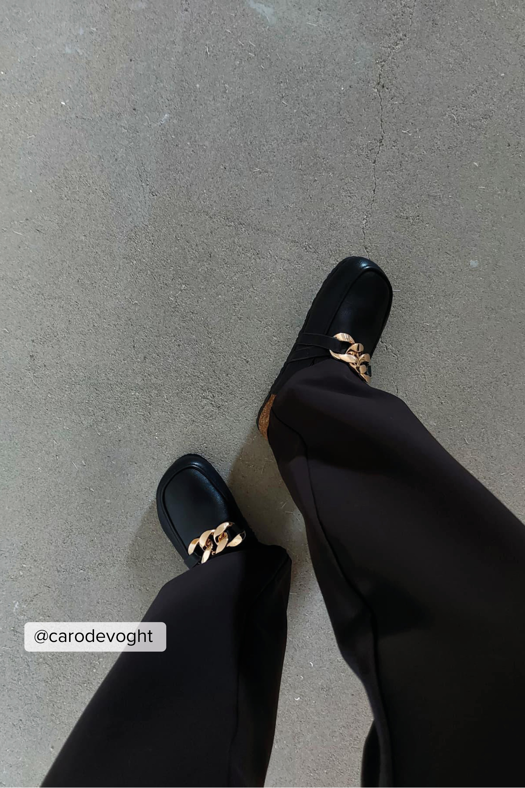 Loafers Met Ketting En Gedetailleerd Voetenbed Zwart | na-kd.com