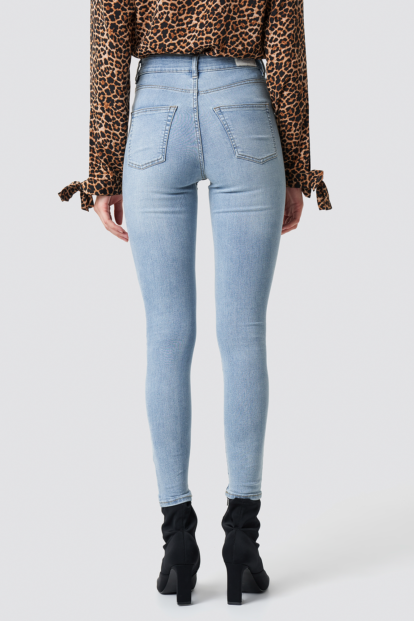 High Spray Stone Bleach Jeans Lt Blue
