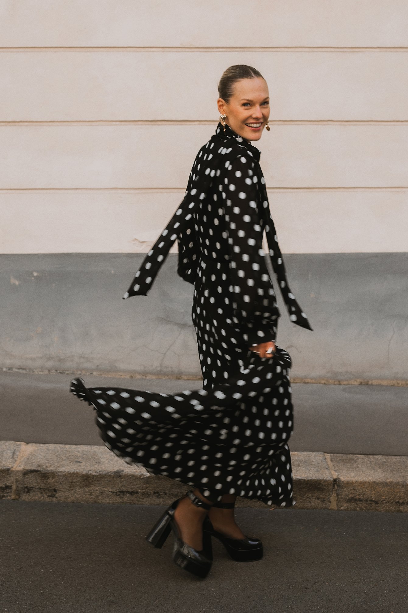 Chiffon Polka Dot Maxi Dress Black NA-KD