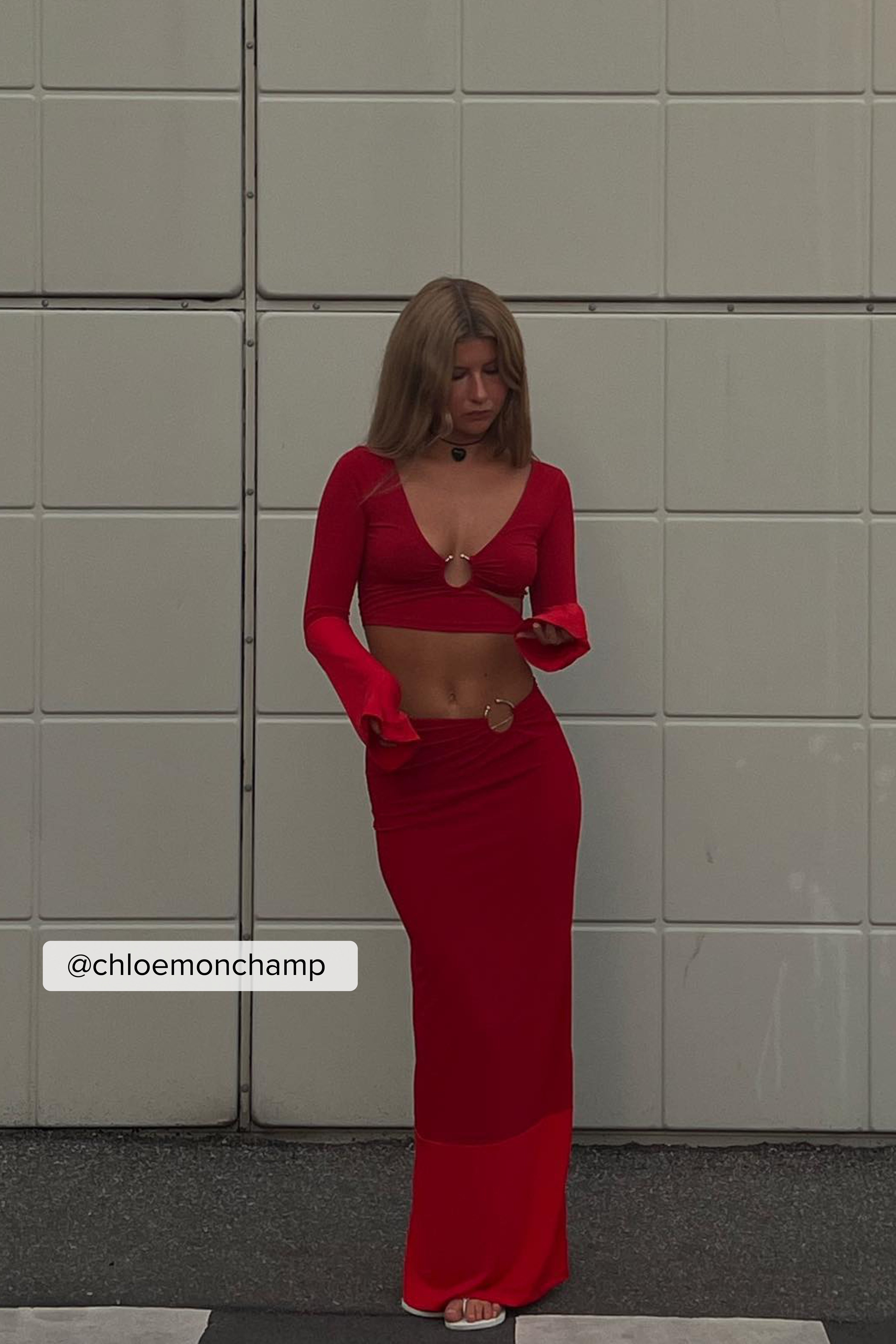 Ella Karberg x NA-KD Nederdel med en colorblock detalje - Red