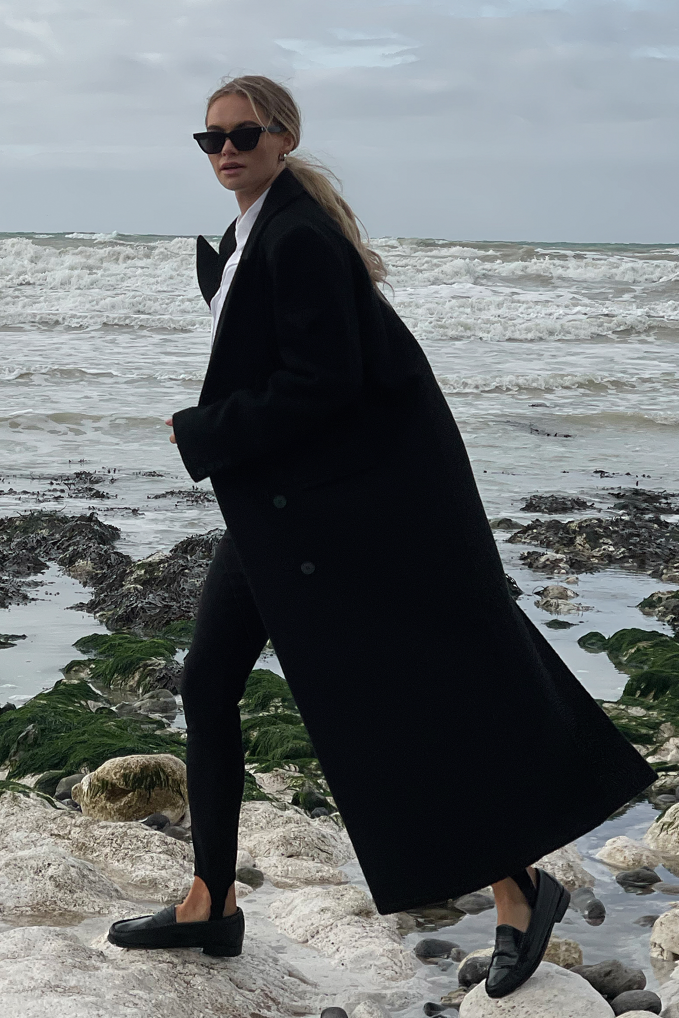 NA-KD Wolle Claire Rose x Mantel doppelte Knopfreihe in Schwarz Damen Bekleidung Mäntel 