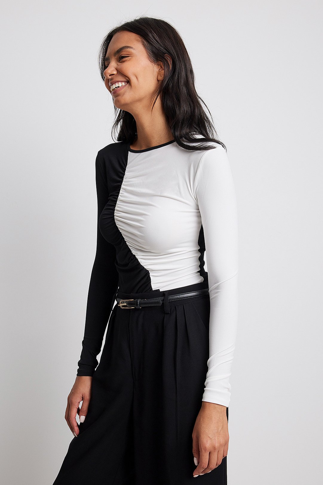 Black/White Color Block Rouched Top