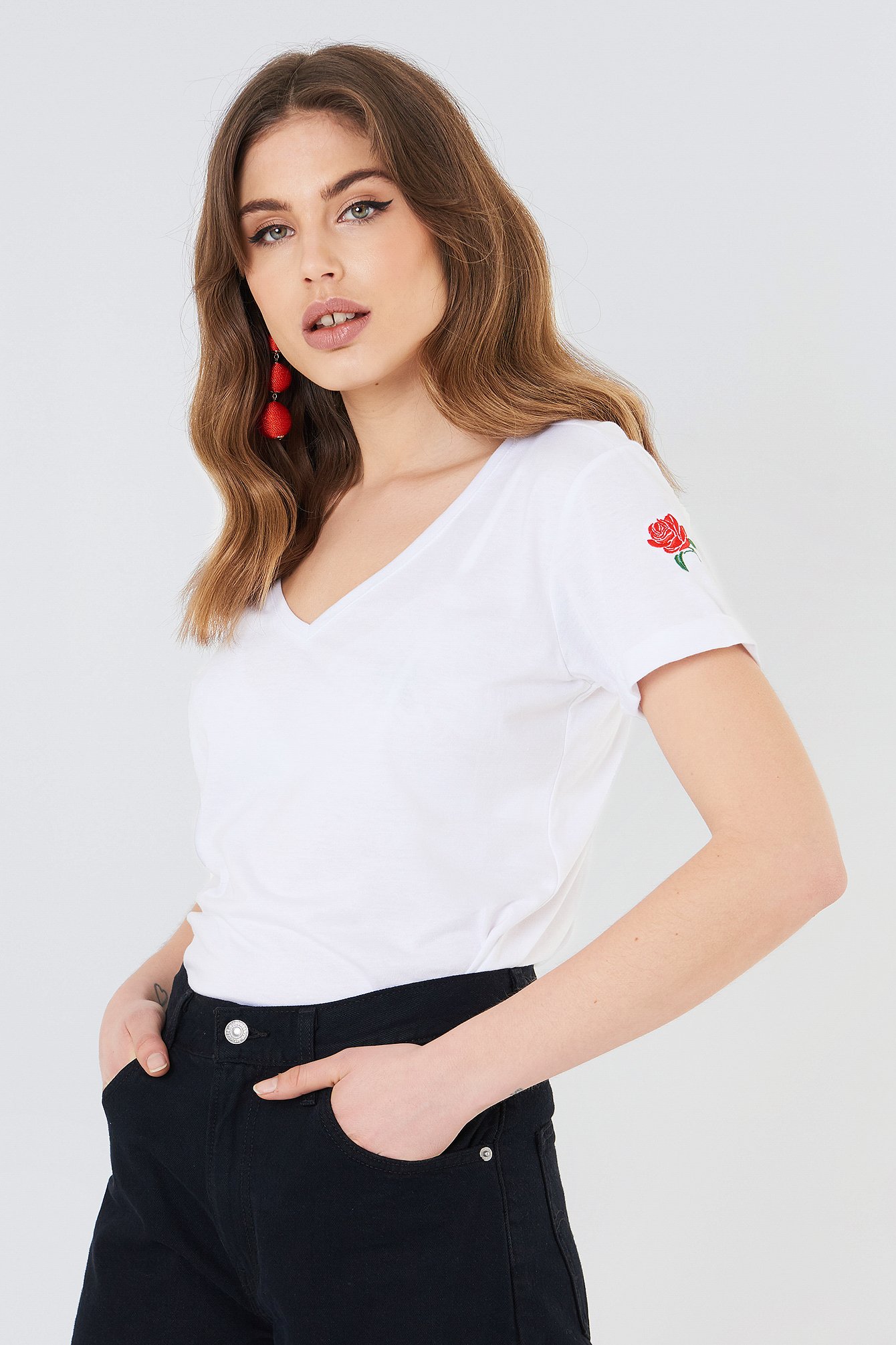 COLOURFUL REBEL ROSES LOOSE FIT TEE - WHITE