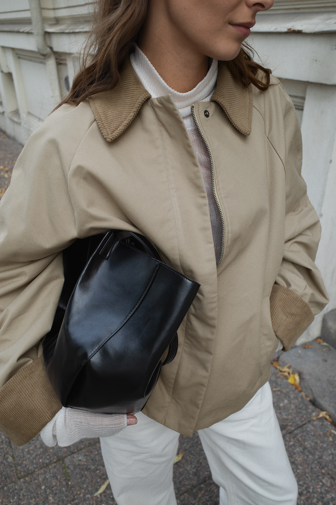 Short trenchcoat corduroy collar
