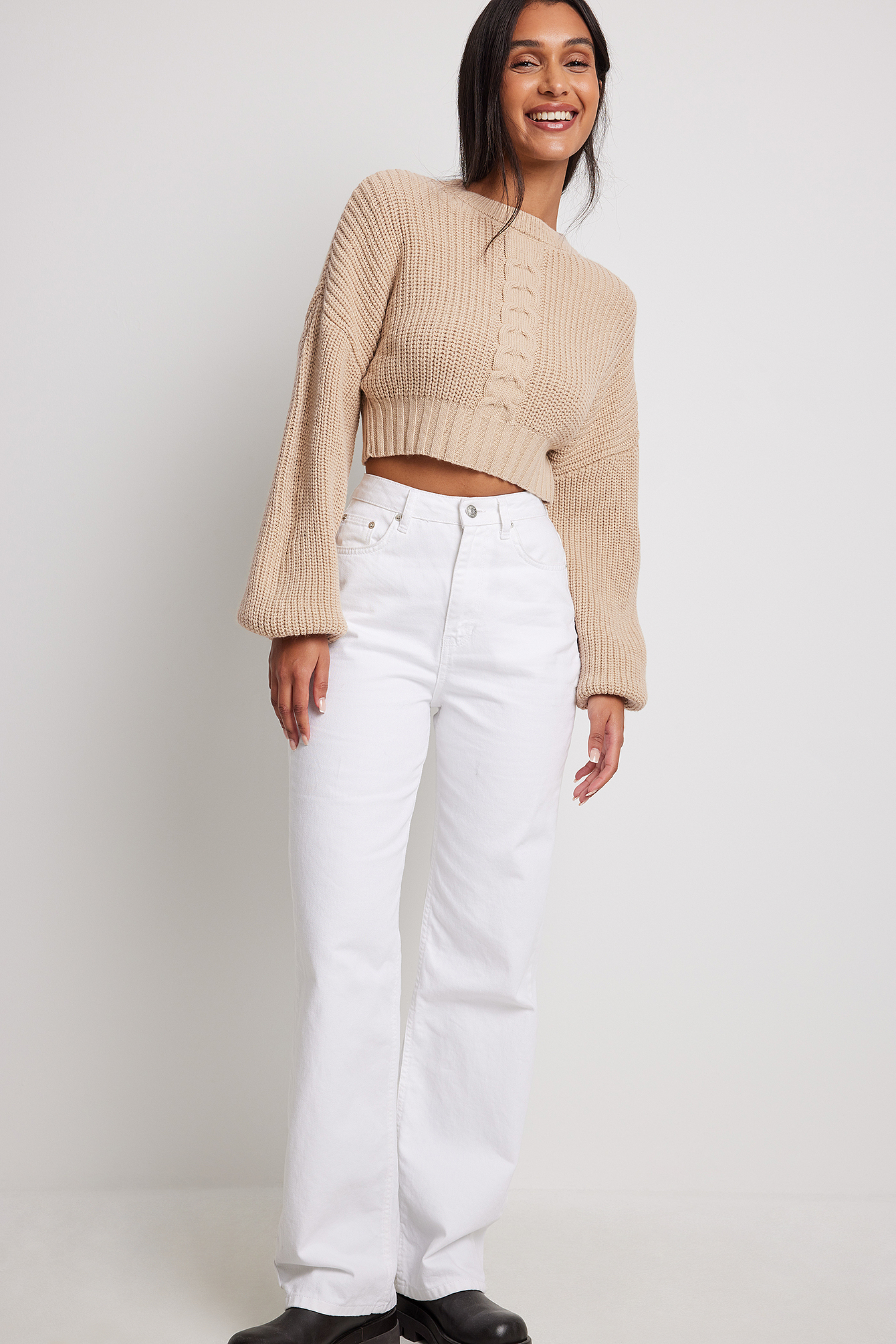 Cropped Cable Knit Sweater Beige | na 