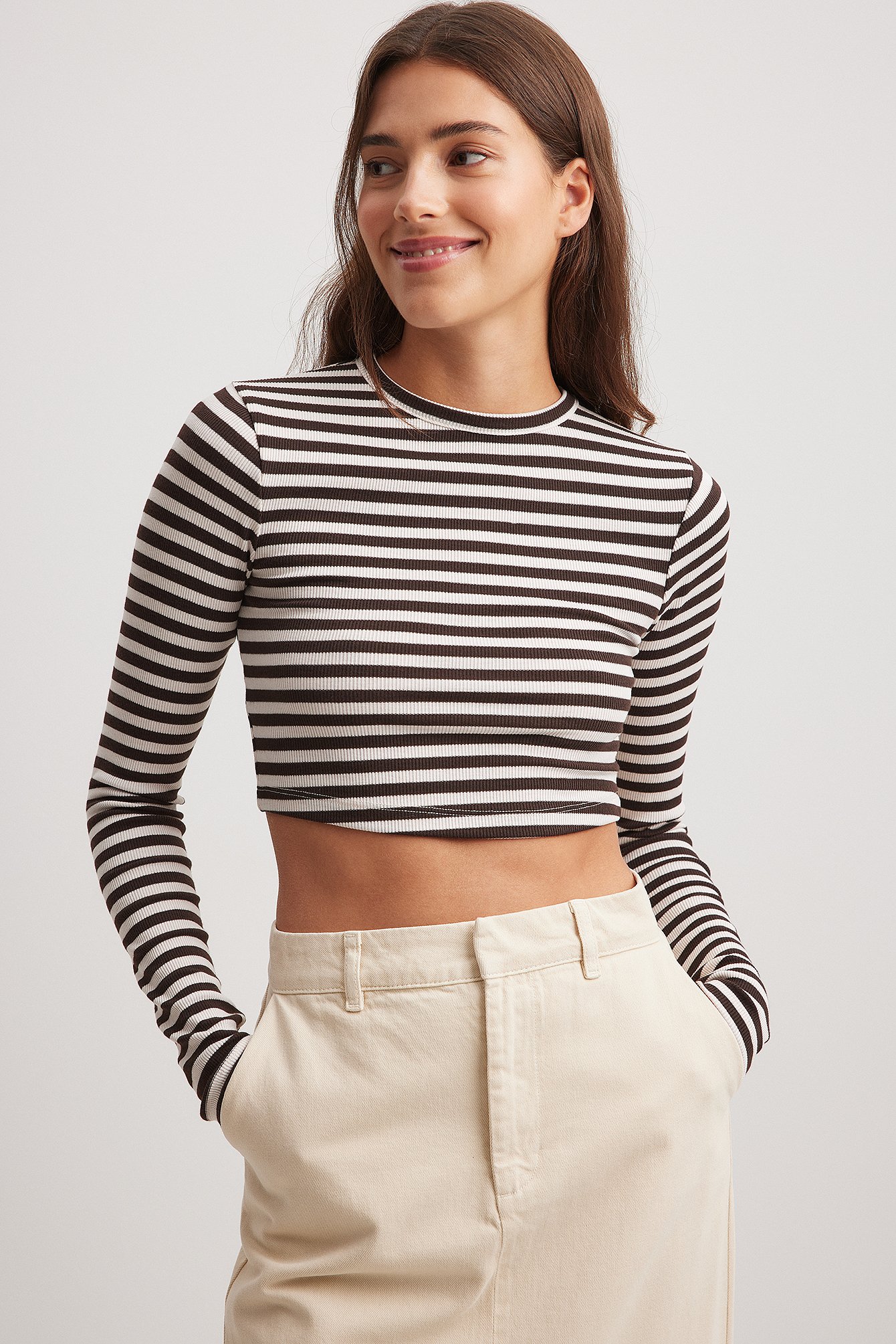 Cropped Long Sleeved Striped Top Brown | NA-KD